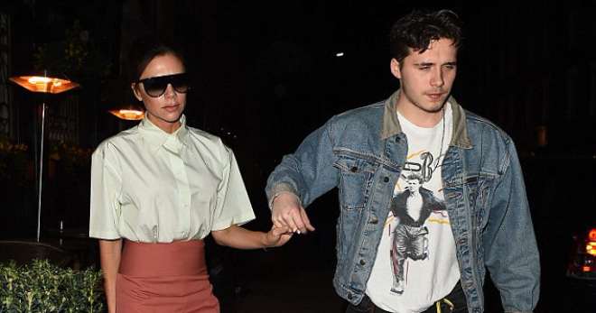 Lara Kamkitten pornosini tomosha qiling