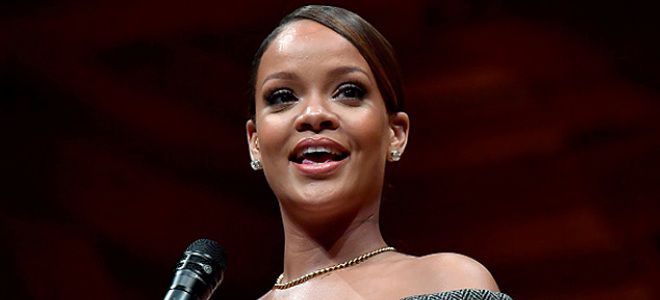 Rihanna Garvard universiteti "Yilning xayriya ishlari"