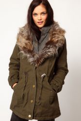 Qora kaltaklar ozlarining qattiq eshaklarini toldirishadi va ish ogizlarini katta erkak dicks bilan Lady Gaga porno parodiyasini onlayn tomosha qiling