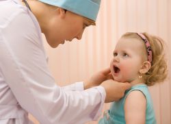 Boladagi qizil tomoq va harorat